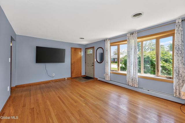 78 McNutt Avenue, Colonie, NY 12205