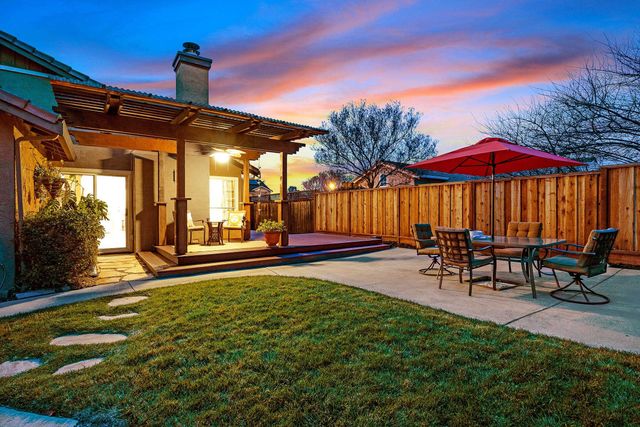 1127 Meadow Drive, Livermore, CA 94551