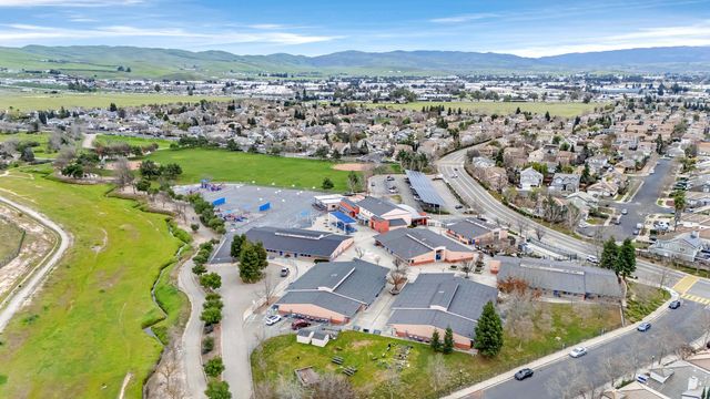 1127 Meadow Drive, Livermore, CA 94551