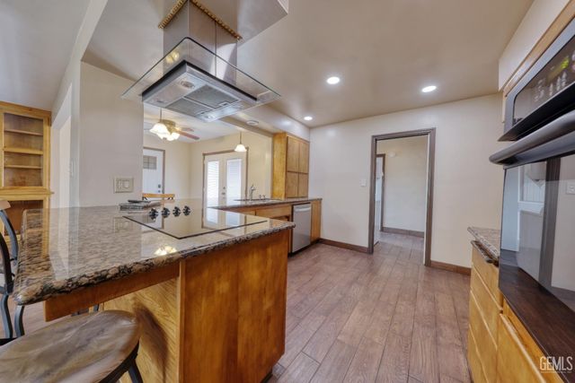 3500 Timberline Street, Bakersfield, CA 93308