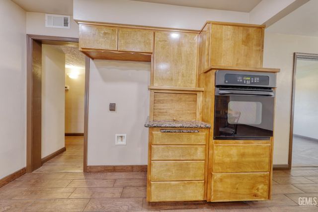 3500 Timberline Street, Bakersfield, CA 93308