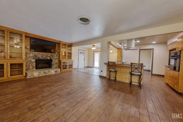 3500 Timberline Street, Bakersfield, CA 93308