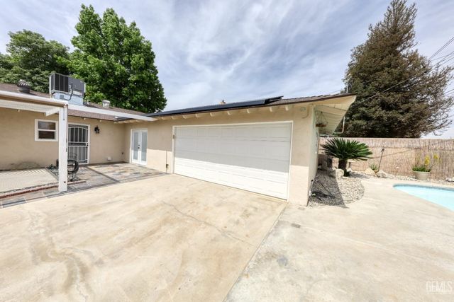 3500 Timberline Street, Bakersfield, CA 93308