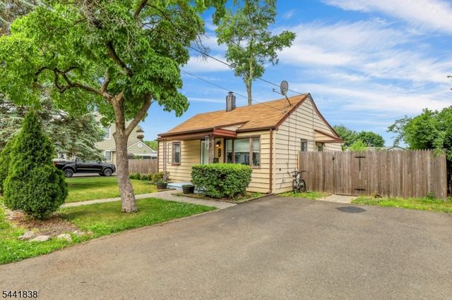 16 Boulevard Ave., Wanaque Boro, NJ 07420