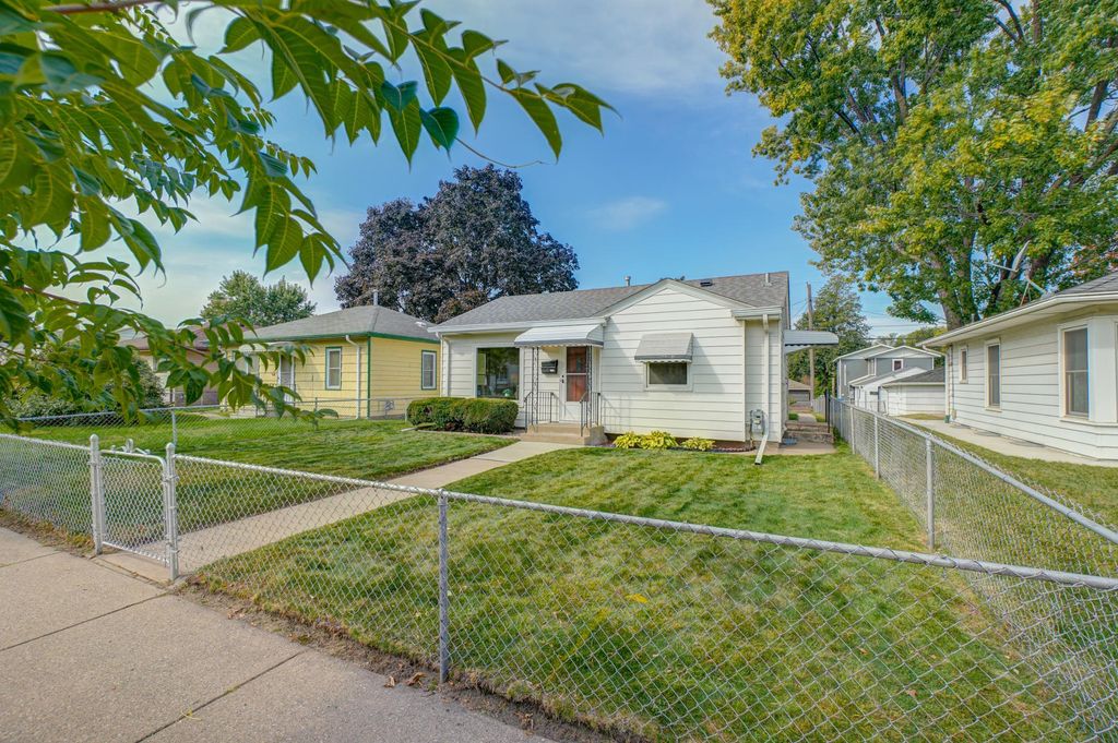 3550 2nd Street NE, Minneapolis, MN 55418