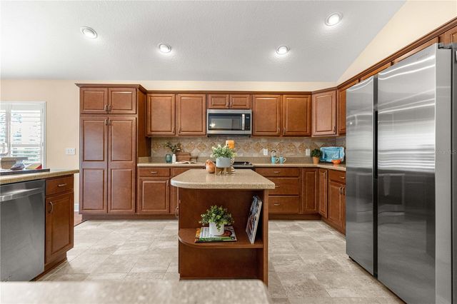 554 SOCASTEE PLACE, The Villages, FL 32163