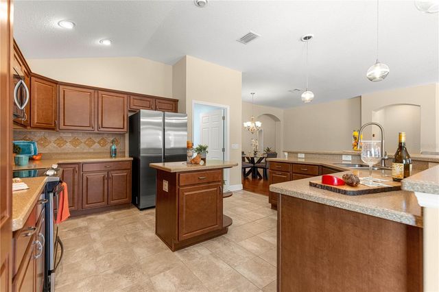 554 SOCASTEE PLACE, The Villages, FL 32163