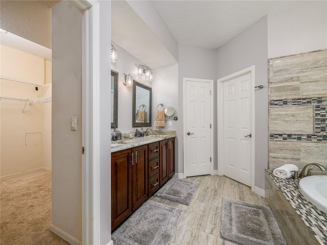 10515 CANARY ISLE DRIVE, Tampa, FL 33647