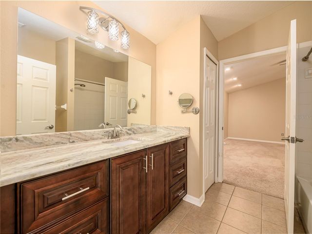 10515 CANARY ISLE DRIVE, Tampa, FL 33647