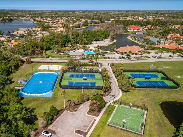 10515 CANARY ISLE DRIVE, Tampa, FL 33647