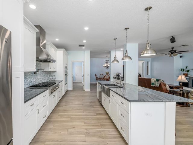 10515 CANARY ISLE DRIVE, Tampa, FL 33647