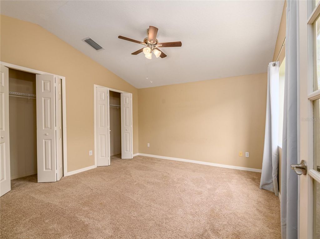 Image 42 of property listing at 10515 CANARY ISLE DRIVE, Tampa, FL 33647