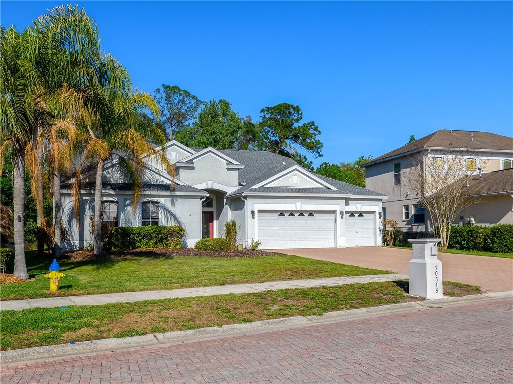 Image 48 of property listing at 10515 CANARY ISLE DRIVE, Tampa, FL 33647
