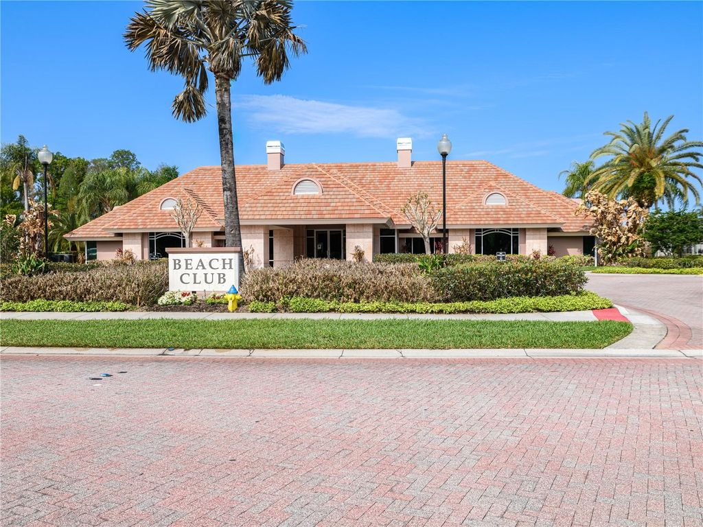 Image 53 of property listing at 10515 CANARY ISLE DRIVE, Tampa, FL 33647