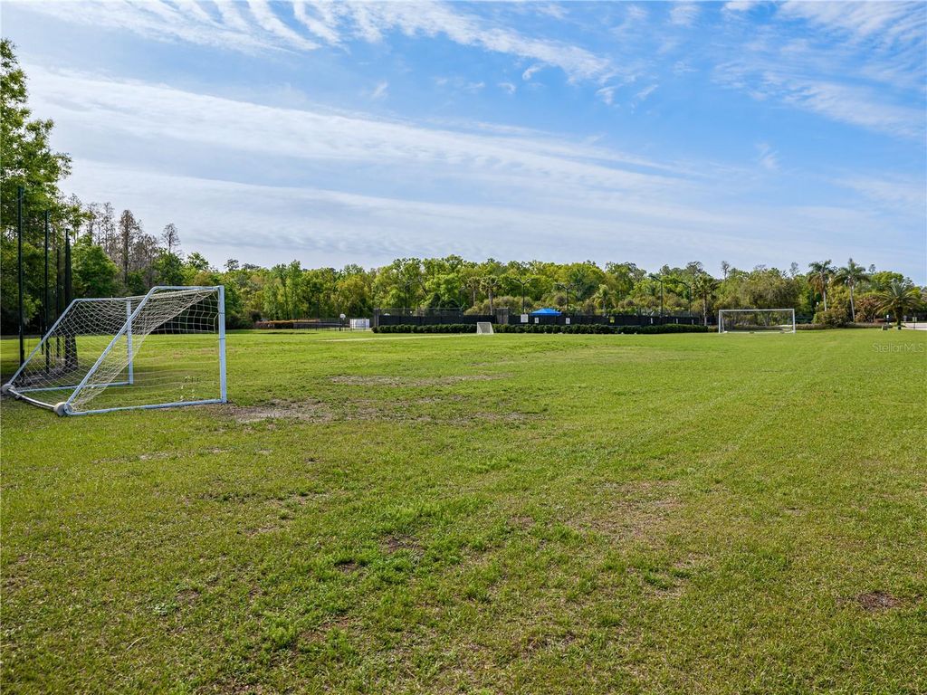 Image 57 of property listing at 10515 CANARY ISLE DRIVE, Tampa, FL 33647