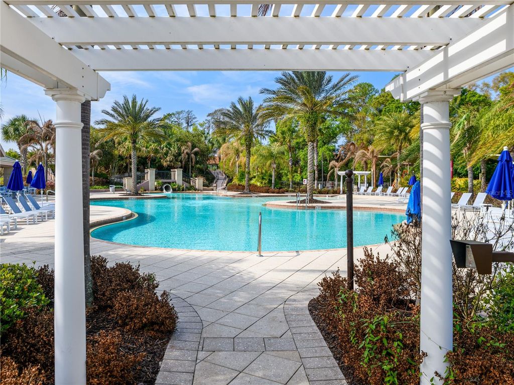 Image 58 of property listing at 10515 CANARY ISLE DRIVE, Tampa, FL 33647