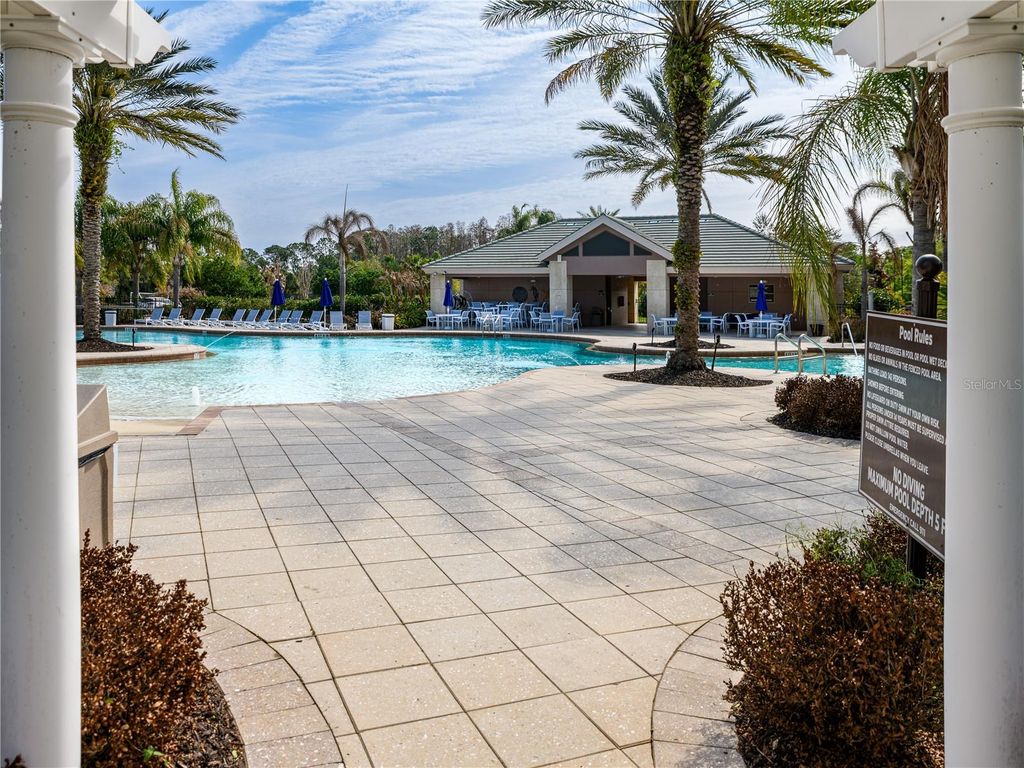 Image 59 of property listing at 10515 CANARY ISLE DRIVE, Tampa, FL 33647