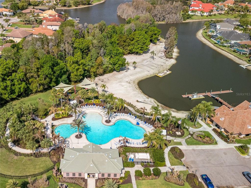 Image 63 of property listing at 10515 CANARY ISLE DRIVE, Tampa, FL 33647