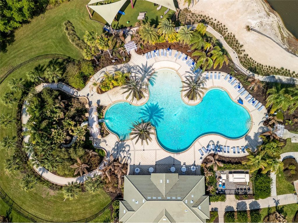 Image 64 of property listing at 10515 CANARY ISLE DRIVE, Tampa, FL 33647