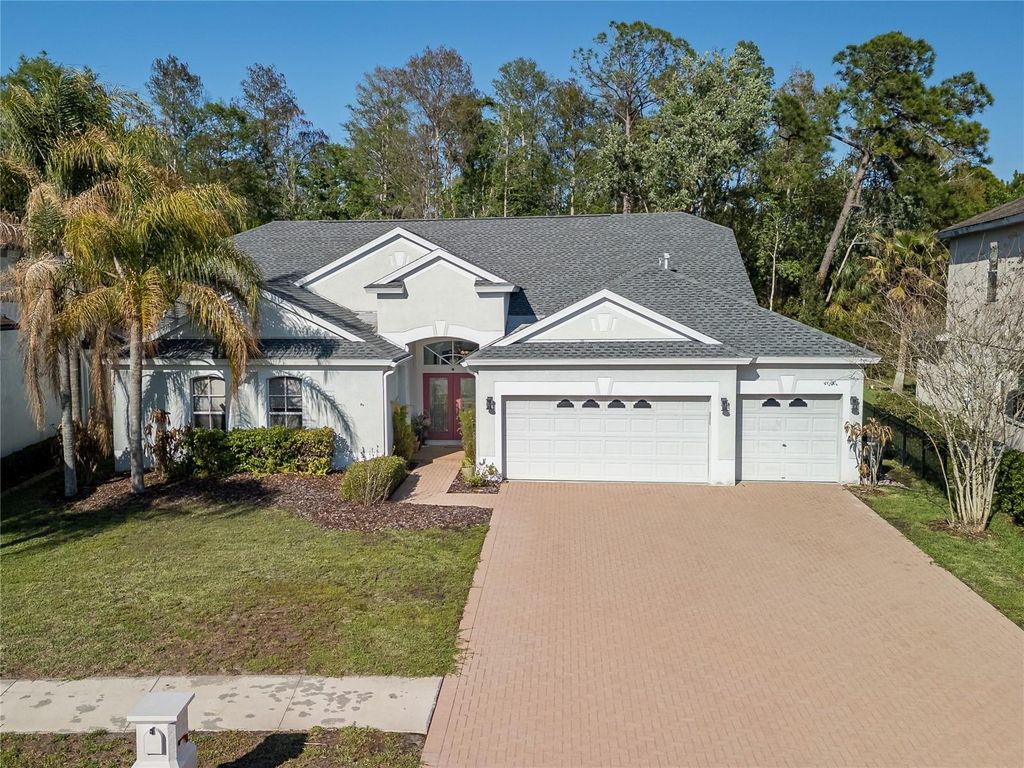 Image 70 of property listing at 10515 CANARY ISLE DRIVE, Tampa, FL 33647