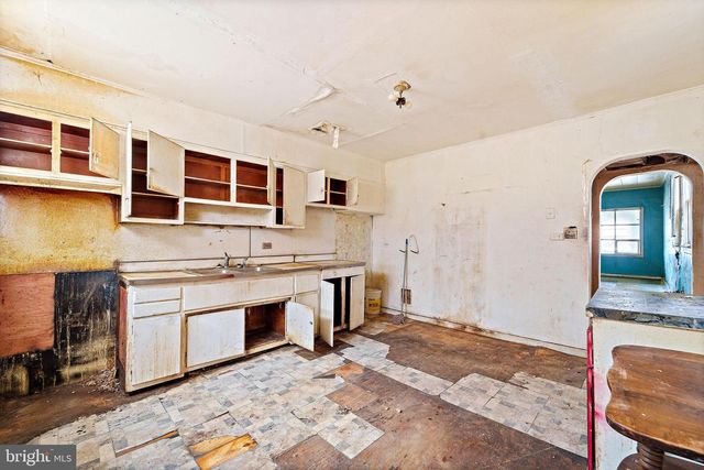 2526 BANK ST, Camden, NJ 08105