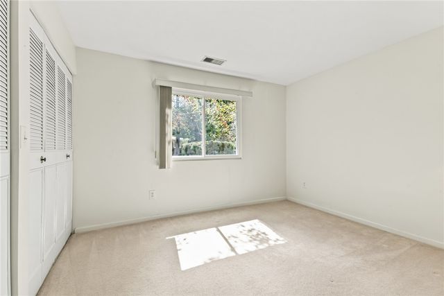 111 Edaville Court, Warwick, RI 02886