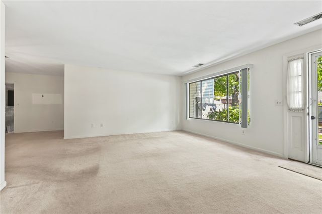 111 Edaville Court, Warwick, RI 02886