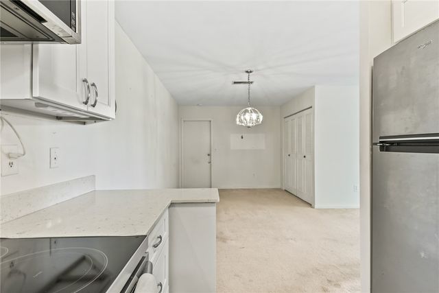111 Edaville Court, Warwick, RI 02886