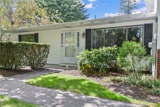 111 Edaville Court, Warwick, RI 02886