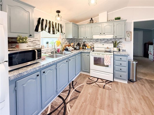 167 Maple Court, Muskegon, MI 49445