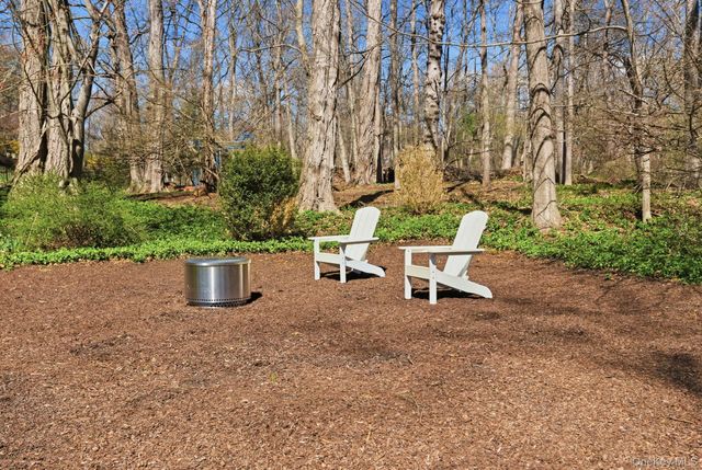 26 Meadow Lane, Chappaqua, NY 10514