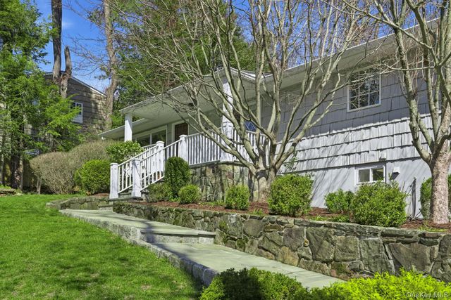 26 Meadow Lane, Chappaqua, NY 10514
