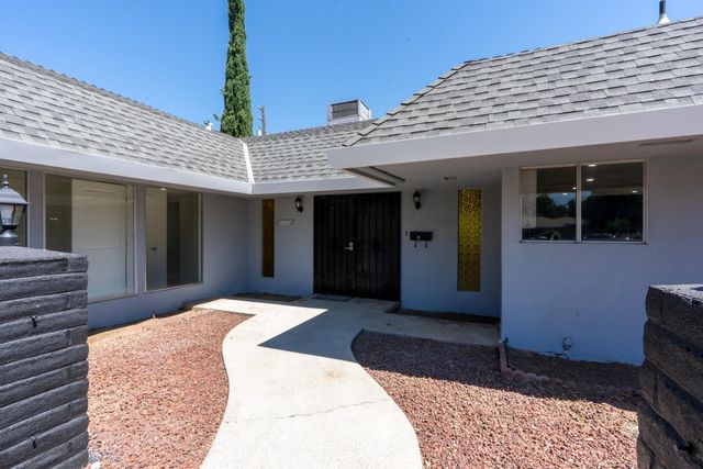 1011 Oregon Dr, Merced, CA 95340