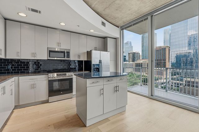 360 Nueces ST 1303, Austin, TX 78701