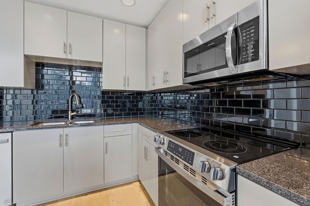 360 Nueces ST 1303, Austin, TX 78701
