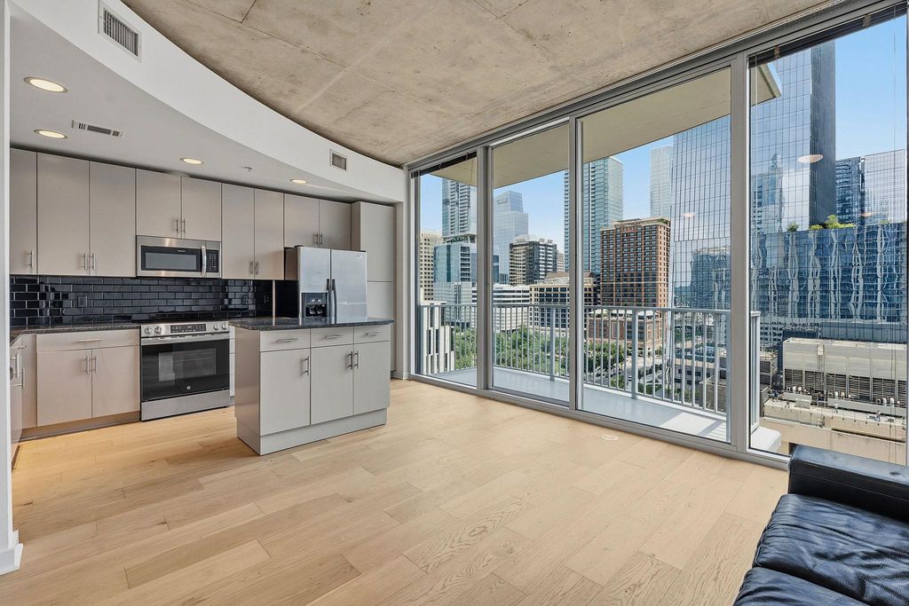 360 Nueces ST 1303, Austin, TX 78701
