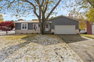6908 Marshall Avenue Se, Gaines Twp, MI 49508