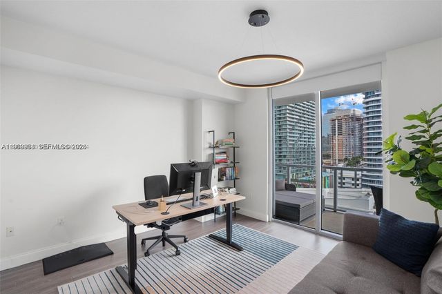 79 SW 12th St 2204-S, Miami, FL 33130