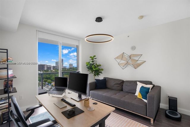 79 SW 12th St 2204-S, Miami, FL 33130