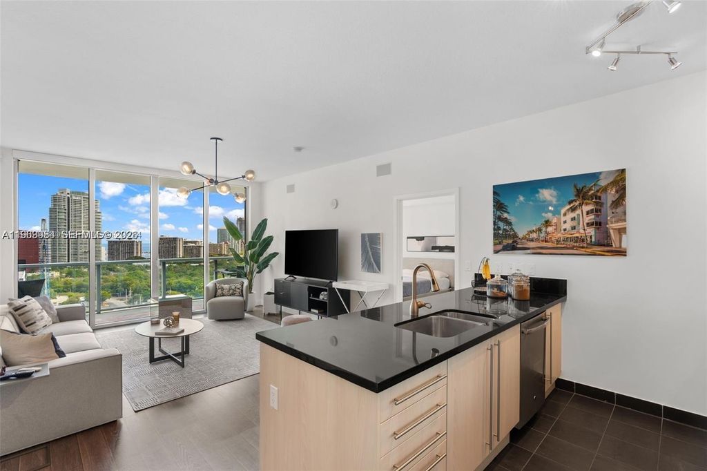 79 SW 12th St 2204-S, Miami, FL 33130