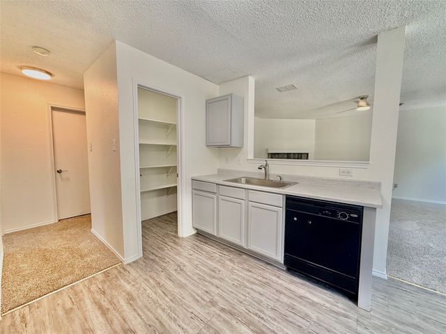 2153 Shawnee Trail, Fort Worth, TX 76247