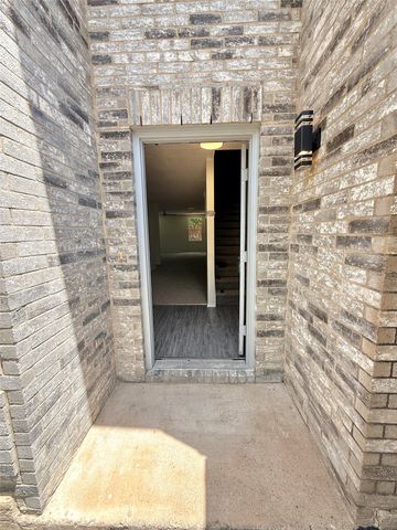 2153 Shawnee Trail, Fort Worth, TX 76247