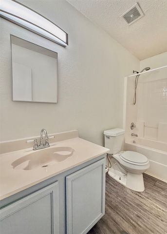 2153 Shawnee Trail, Fort Worth, TX 76247