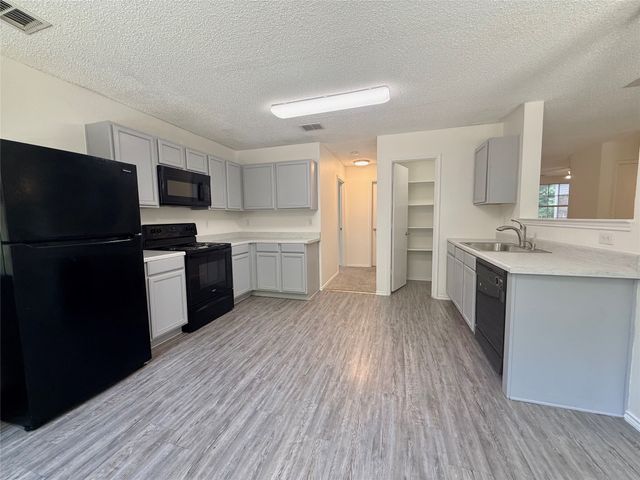 2153 Shawnee Trail, Fort Worth, TX 76247