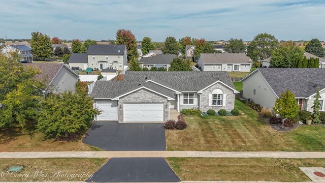 2042 Lafayette Drive, Belvidere, IL 61008