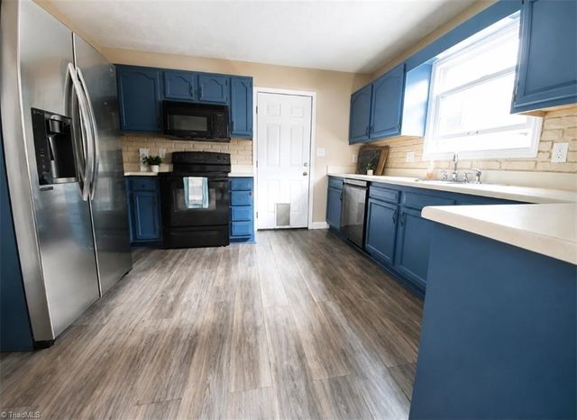 4804 Whisper Oak Drive, Trinity, NC 27370