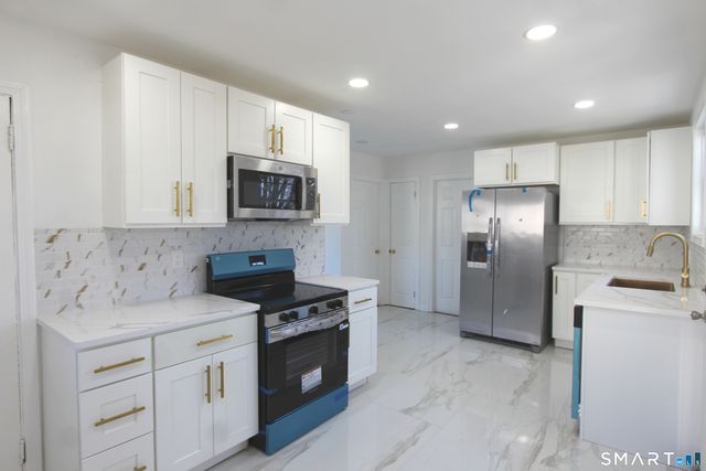 52 Glen Haven Road, New Haven, CT 06513