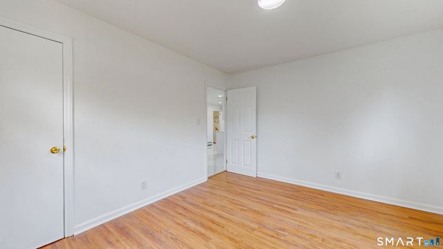 52 Glen Haven Road, New Haven, CT 06513