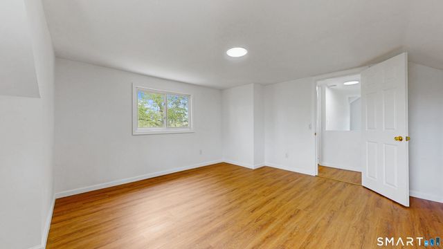 52 Glen Haven Road, New Haven, CT 06513