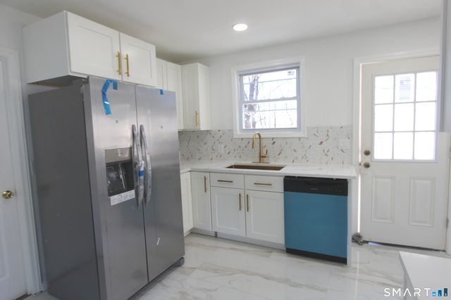 52 Glen Haven Road, New Haven, CT 06513